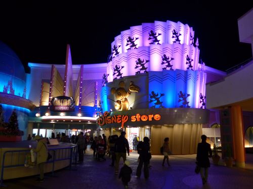 舞浜 あの駅には何がある?(34) 東京湾の埋立地に出現した夢と魔法と鉄