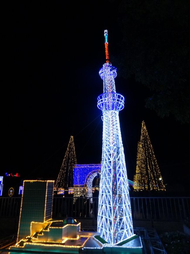 今年最後の紅葉めぐりの後、せっかく近くまで来ているので、木曽三川のイルミを久々に見ていこうか、、と出向きました。今は日が短いので、夕方になればほどなくしてイルミが楽しめて良いわ♪<br />今日は昼からの行動でしたが、結果的に結構堪能できた週末お出かけとなりました。<br /><br />それにしてもここのイルミ、、少し足を延ばせば有名な「なばなの里」があるとはいうものの、こちらは入場料、駐車場代とも無料。CP的にはなばなとそうそう変わらないんじゃないかなと思います！