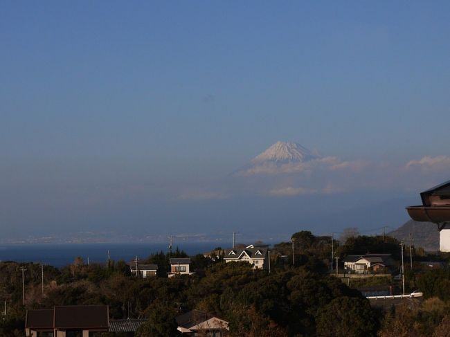 １２月の天気の良い休日。<br />両親とともに、朝５時出発でドライブに出かけました。