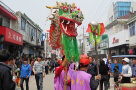 2012春、中国旅行記22(27/50)：4月16日(7)：興化市、地元の祭、龍踊り、水郷、南湖路、蘇州市へ