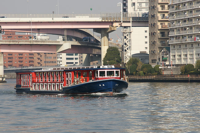 私用で行った東京。<br />ホテルは、たまたま安かった日本橋界隈にしました。<br />年に何回かは東京に行ってますが、ほとんど無知の世界。<br />せっかくなので、ホテルの界隈を散策してみました。<br />場所は、日本橋浜町界隈です。