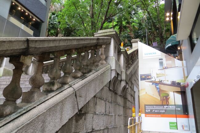 2013夏、中国旅行記23(5/22)：7月20日(4)：香港、セント・ジョーンズ教会、終審法院、ダデル・ストリートのガス灯