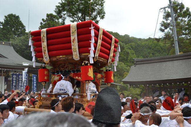 大阪は八尾市にある1500年以上の歴史？がある恩智神社での夏祭り風景です。