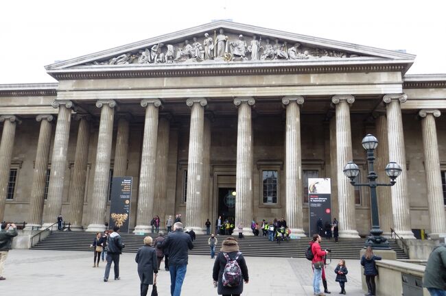 2013晩秋、イギリス旅行記2(24/44)：12月2日(5)：ロンドン、車窓見学しながら大英博物館へ、1回目の大英博物館