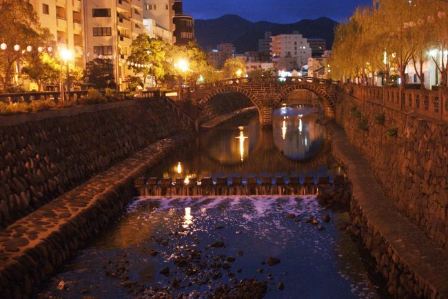 以前から憧れの地であった長崎の軍艦島。<br />長崎市内を観光したこともないので、<br />行くなら今だろ！と２０１３年夏の旅先に選びました。