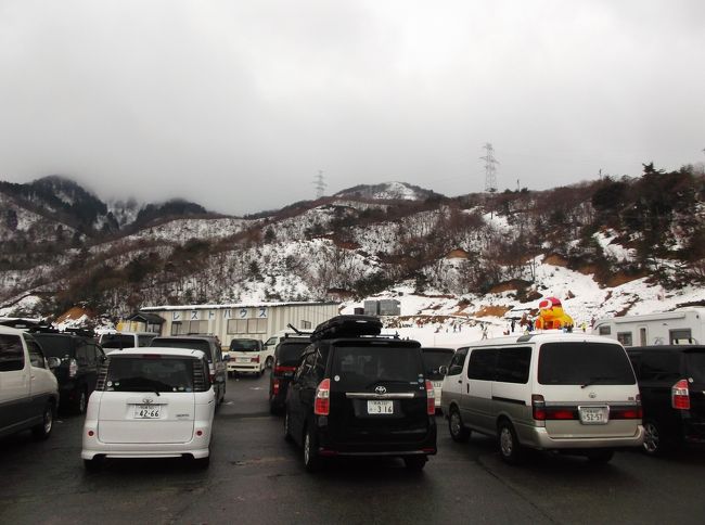 今シーズン初滑りで、滋賀県高島市マキノ町にある国境高原スノーパークに<br />行ってきました。<br />