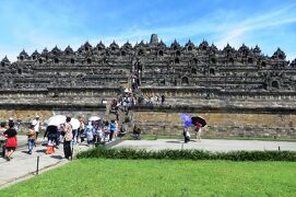 2013春、インドネシア旅行記2(21/33)：5月24日(2)：ジャワ島、ボロブドール遺跡、世界最大の仏塔