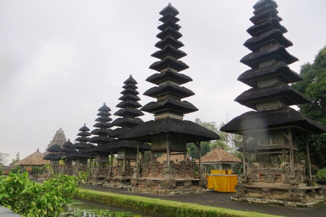 2013春、インドネシア旅行記2(19/33)：5月23日(4)：バリ島、メングゥイ、旧国寺のタマン・アユン寺院