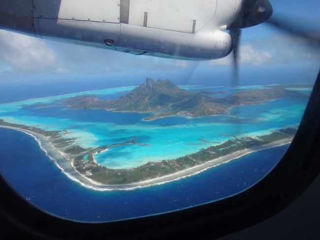 タヒチへの飛行機は日本からだと成田発エアタヒチヌイが直行便であります。<br />伊丹ー成田便が取れなかったので、伊丹ー羽田ー成田の経路で行くことに。<br /><br />成田からタヒチまで１１時間の飛行機の旅からこの旅行は始まります。<br /><br />2013年7月29日〜7月31日　　インターコンチネンタル　ルモアナ　ボラボラ<br />2013年7月31日〜8月3日　　 セントレジスボラボラ<br />に宿泊しました。<br /><br /><br />