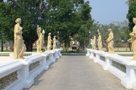 2013冬、タイ王国旅行記2(20/34)：2月5日(5)：アユタヤ、バンパイン宮殿、石像列、アユタヤ遺跡へ
