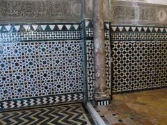 「　セビリア・アルカサル宮殿・モザイクタイル　」　アンティークタイルは魅力的！　