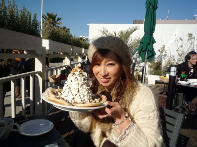 ハワイバカのりぃとしては日本でもハワイを味わいたい!!<br /><br />という事で、お友達とハワイ気分アゲアゲで行ってきました♪<br />途中前から気になってたキャスキッドソンカフェがハワイとは関係無いですケドww<br /><br />*この日の日帰りプチトリップ女子旅スケジュール*<br />・エッグスンシングス湘南店<br />・湘南テラスモール<br />・キャスキッドソンカフェ<br />・横浜ワールドポーターズ「ハワイアンタウン」<br /><br />