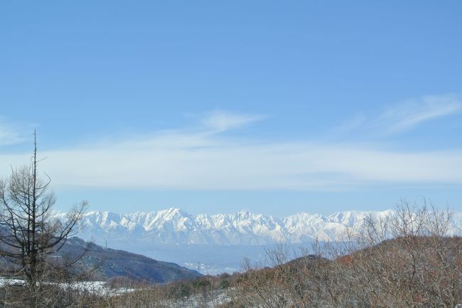 今シーズン最初のスキーに菅平高原スキー場に行きました。<br />初日、２日目は素晴らしい天気に恵まれ、大変楽しいスキーになりました。<br />３日目は生憎の吹雪になりましたので、早々に切り上げて帰りました。