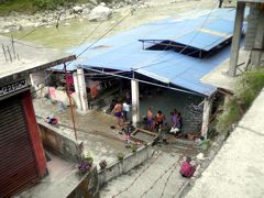 ネパール４９：　シンハ温泉郷　ダウラギリのふもとで「温泉三昧」のはじめ