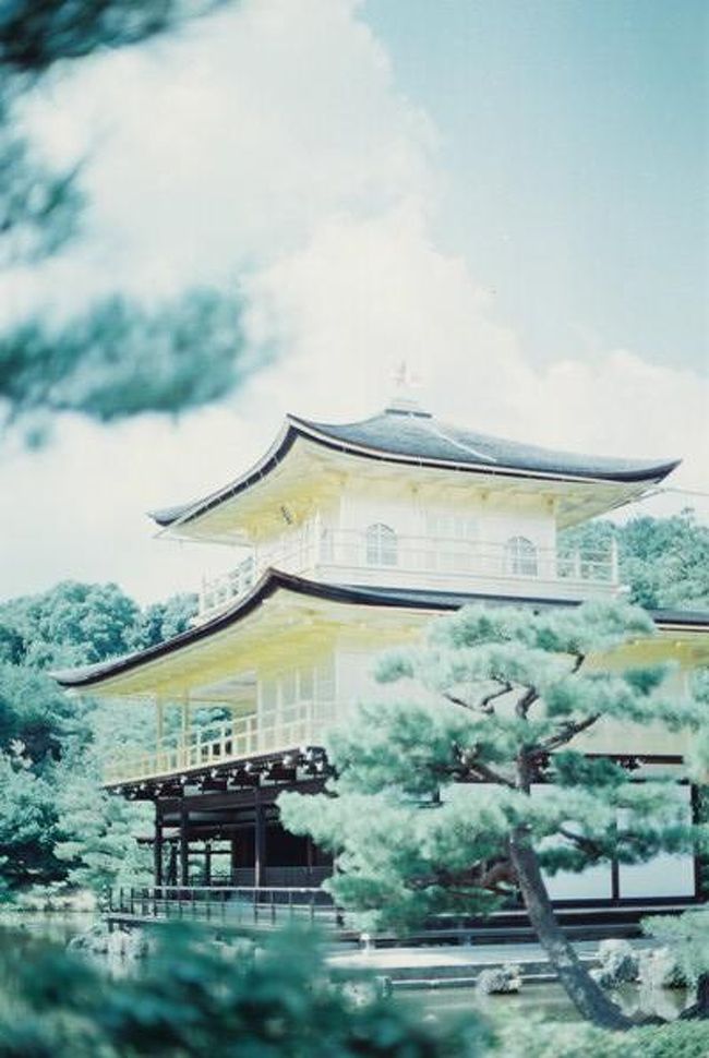 今年も京都で大旋風を巻き起こしている『ルーヴル美術館展』に2009年に行っておりました。<br />大阪から近いですが、どうせなら泊まりで行こうと一泊二日の旅。<br /><br />平安神宮界隈から京都御所へ散歩しながら移動。<br />翌日は高校以来の金閣寺へ足を運びました。