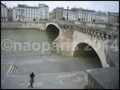 【サンルイ島Ile Saint-Louis】PARIS