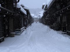 雪の舞う高山の町。そこに住む人は変わらず温かかった。
