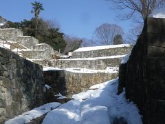 太田金山城址を雪の中ハイキング