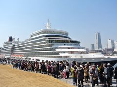 豪華客船QEが横浜港へやってきた