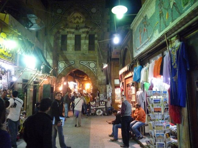 雑踏のハン・ハリーリ市場　～2009年12月　エジプト旅行記　その１5～