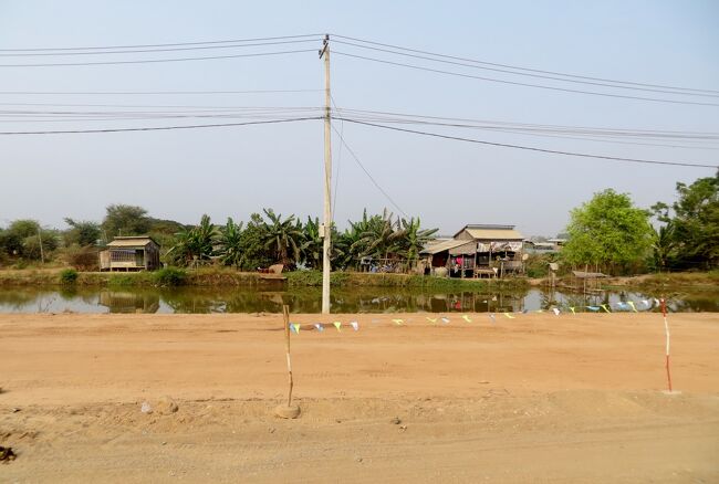 2014春、カンボジア旅行記2(11/47)：3月20日(1)：プノンペン、サンボー・プレイ・クックへ、ホテルの朝食、モスク、製材工場