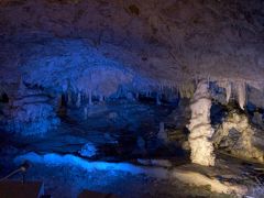 高山陣屋～古い町並み～飛騨大鍾乳洞・大橋コレクション館～平湯大滝