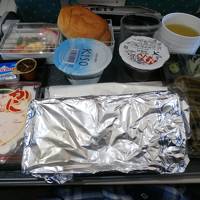SQ671シンガポール航空ｴｺﾉﾐｰｸﾗｽ機内食、名古屋→ｼﾝｶﾞﾎﾟｰﾙ(*^。^*)家族旅行inシンガポール
