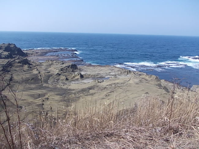 江差線との惜別の意味を込めてやって来た今回の江差旅でしたが、後半は”鉄分”は全くなしの、普通の街歩き旅となります。北海道内には総合振興局を含め、沢山の振興局（元は支庁という言葉でしたが…）がありますが、江差線の廃止により、遂に鉄道が走っていない振興局（檜山振興局）が生まれることとなってしまいました。<br /><br />車メインで旅をされている方にとってはイメージし辛いことかと思いますが、鉄道メインの旅のスタイルである私のような者にとっては、鉄道が走っていない場所へアクセスすることは、無意識のうちに減ってしまうものです。北海道随一の歴史ある町江差が、自分の中でそんな町になってしまわないよう、自戒の意味も込めて、江差線廃止前に江差観光に関する旅行記を記しておくことにしました。<br /><br />数年前の熊石町の八雲編入により、檜山振興局は南北に分断された特殊な状況下にありますが、渡島の管内にある八雲という町はこれを機に、日本で唯一の太平洋と日本海の双方に面した町、を売りにするようになりました。札幌と函館の間にあり、通過はしょっちゅうしている町ですが、実際に町の中を歩いたことは殆どなかったので、タイムスケジュールの都合とはいえ、今回ちょっとだけ八雲町内を散策することが出来たのも有意義な旅となりました。