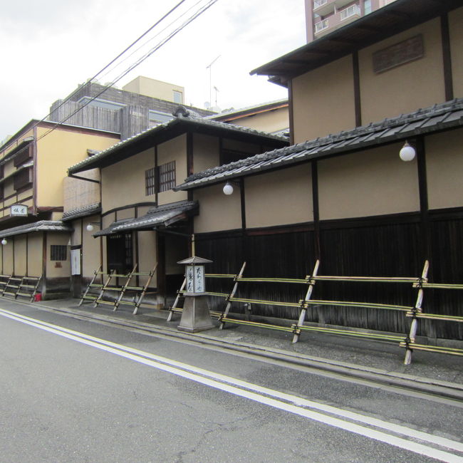 京都に来たら一度は宿泊したいと思っていた俵屋旅館です。