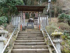 日本の旅　東海地方を歩く　静岡県伊豆市修禅寺（しゅぜんじ）の源 頼家（みなもと の よりいえ）の墓、独鈷の湯（とっこのゆ）公園周辺