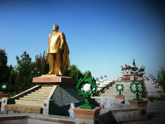中央アジアの北朝鮮 トルクメニスタンでの週末