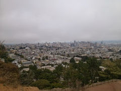 サンフランシスコの景勝地　ツインピークスまで走って上ってみる！