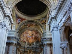サン・ティニャーツィオ（聖イグナティウス・ロヨラ）教会を訪ねる。だまし絵にだまされる。