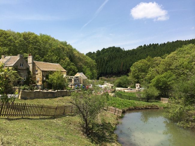 近場にイギリス村があるとわかり、GW最後ドライブがてら行ってきましたー。<br />新緑が気持ちいい!!