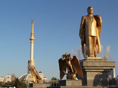謎の国”トルクメニスタン”　首都アシガバード散策