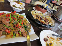 スラウェシ島経由でバリ島へGO!： 経由地クアラルンプールで湖南料理を食べる
