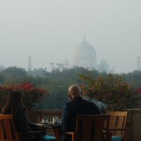 2013 インドへ　Shanghai・Delhi・Varanasi・Agra　この世の楽園としか思えないジ・オベロイとやっぱり遅れるデリーへの列車と The Royal Plaza の朝食 編