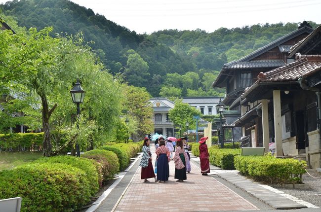 初夏に名古屋周辺を訪ねた。<br />明治村ではＮＨＫの朝ドラ「ごちそうさん」や「花子とアン」そして「坂の上の雲」などに登場した明治の建物を見て回る。<br />名古屋では、再建中の名古屋城御殿などを見て、名古屋名物を食べ歩く。