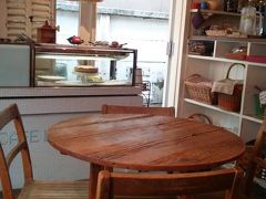 フランスの可愛いお家のようなＣａｆｅ　｢カフェ・ロッタ」を訪ねて♪