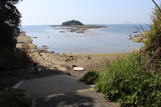 人より猫が多いと言う北九州の藍島に行きました。<br />小倉から船で約30分。観光地？と言う感じではありませんが、自然豊かでのんびりしたイイ島です。