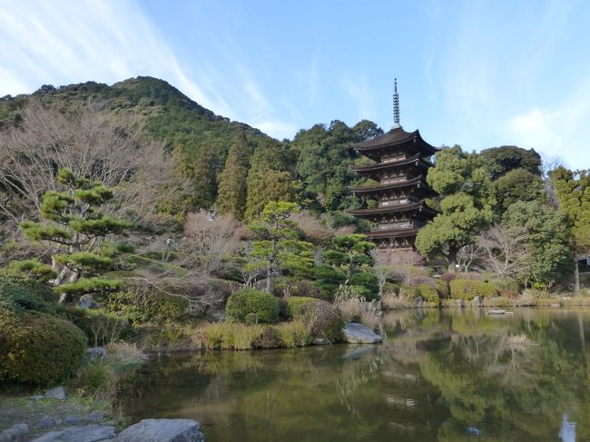 　 毎年、有名どころの神社仏閣に初詣でに行っている私。今年はどこに行こうかな・・・というわけで、山口市に行ってみることにしました。なかなか良い所が多かったですよ、山口市は。<br />　 で、食は「冬の味覚・ふぐ」を。もちろん、下関で食べました。