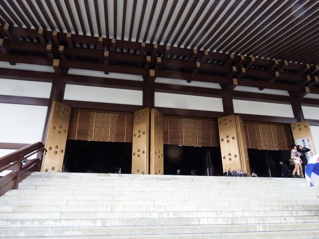 ６月７日、鰻を食べた後は、成田山新勝寺にお参りしました。雨がひどかったので、沢山の箇所は回れませんでした。まずは、part1です。