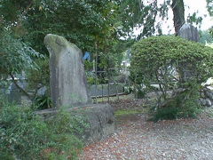 西教寺、翠桃のお墓と修験光明寺跡（芭蕉の道を歩く　７）