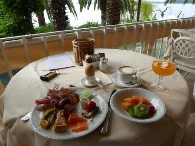 初夏の優雅な北イタリア旅行♪　Ｖｏｌ１４６（第１０日目朝）　☆ガルドーネ・リビエラ（Gardone Riviera)：「Grand Hotel Fasano」の優雅な朝食♪