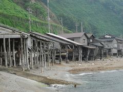 日本海に面した舟小屋と３階建ての家並みが美しい筒石を訪ねて（新潟県糸魚川）