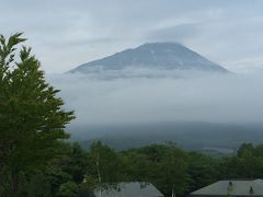 高級コンドミニアムで北海道の新鮮野菜を調理