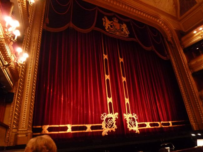 スペインに行くついでに、乗り継ぎ地ロンドンでバレエを観ようということになり、2泊3日滞在しました。実質中1日のみの観光でしたが、ロイヤルバレエ最高！！
