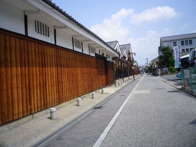 伏見稲荷までは行くものの、京都旅行ではついつい優先順位が低くなり行くことが出来ずに居た、京都伏見の酒蔵。思い切って行ってみました。思いのほか良いところで、オススメです。<br />