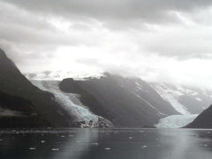 アラスカ旅行記2013　第2日　ウィッティア、氷河クルーズ