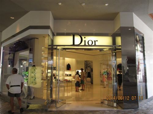 【ハワイ免税店購入】Dior◆サングラス◆専用箱+袋◆メガネ拭き付属 ディオール Dior サングラス レディース メンズ （ホワイト